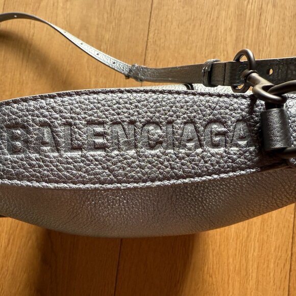 The absolute coolest Balenciaga Tool 2.0 S crossbody/everyting bag!  NWOT - Picture 11 of 16